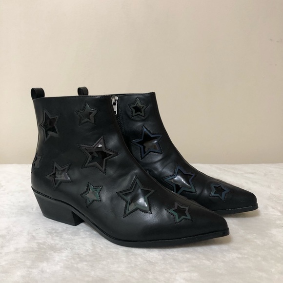 Shoes - Star Cut-Out Leather Booties